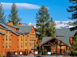 Hampton Inn & Suites Tahoe-Truckee，位于特拉基黄松高尔夫球场附近的酒店