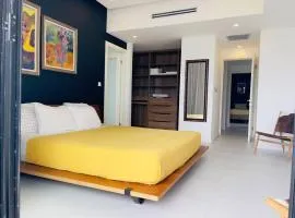 Apt 6ix - Modern and Airy @ Paradise Bay