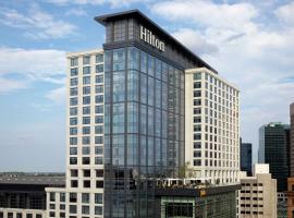 希尔顿诺福克美恩酒店，位于诺福克的酒店