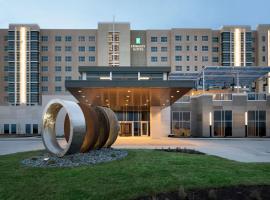 Embassy Suites by Hilton Kansas City Olathe，位于奥拉西的酒店