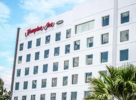 杜兰戈希尔顿汉普顿酒店 ，位于杜兰戈瓜达卢佩·维多利亚将军国际机场 - DGO附近的酒店