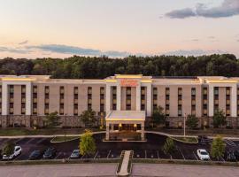 Hampton Inn & Suites Niles/Warren, OH，位于Niles的酒店