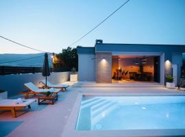 Holiday Home TiA，位于斯普利特的酒店