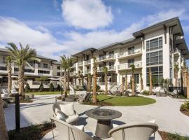 Embassy Suites St Augustine Beach Oceanfront Resort，位于圣奥古斯丁海滩的希尔顿酒店