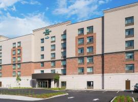 Homewood Suites By Hilton Ottawa Airport，位于渥太华/麦克唐纳卡地亚国际机场 - YOW附近的酒店