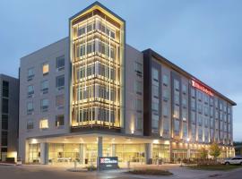 Hilton Garden Inn Omaha Aksarben Village，位于奥马哈的酒店