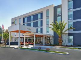 Home2 Suites By Hilton Richmond Hill Savannah I-95，位于列治文山MidCoast Regional Airport - LIY附近的酒店