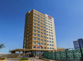 Hampton Inn & Suites By Hilton Puebla，位于普埃布拉巴洛克国际博物馆附近的酒店