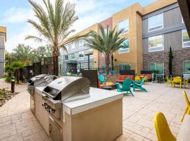Home2 Suites By Hilton Carlsbad, Ca，位于卡尔斯巴德加州乐高乐园附近的酒店