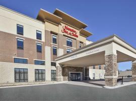 Hampton Inn & Suites Grandville Grand Rapids South，位于格兰维尔河镇口岸购物购物中心附近的酒店