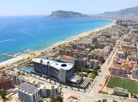 2bd Flat 150m to the Beach