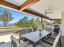 NEW - Sunrise Waters Holiday House