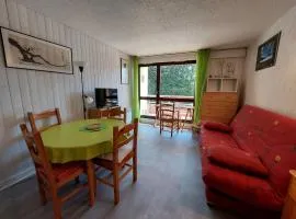 Appartement cosy 3* pour 6 pers, proche pistes, avec parking - FR-1-737-42