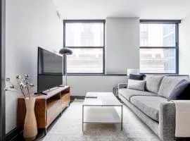 Loop 1BR w WD Gym Rooftop Pool 2 blocks to L CHI-382