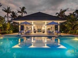 Villa Akasa Segara Beachfront and Private Pool，位于Banjar的酒店