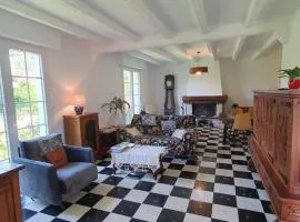 Maison au calme avec jardin près du Château, forêt et plage
