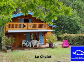 A BIAS Chalet 4 à 6 Personnes Entièrement Climatisé Chargeur VE 7kw-Wifi-Balnéo et Piscine，位于Bias的酒店