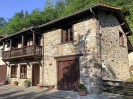 The living mountain - SAJA - CASONA RURAL，位于Saja的酒店