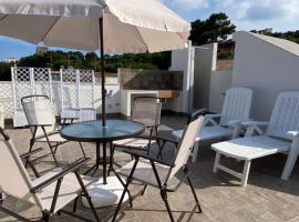 Casa Gina e Pietro，位于乌斯蒂卡的住宿