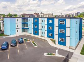 Grand Monarch! Best for Extended Stays!，位于Johnson City的酒店