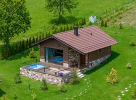 Golden Chalets，位于兹拉蒂博尔的酒店