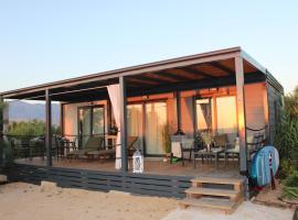 Sha-Shaaa Luxury Mobile Home - Terra Park SpiritoS，位于科兰的豪华帐篷营地