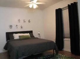 Discounted Cozy Home with Modern Amenities