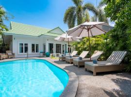 2BR Villa Baan Orchid, seconds to beach，位于拉迈的酒店