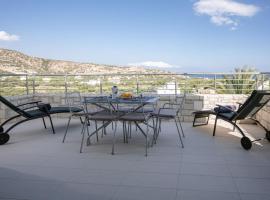 Olea Seaside luxury apartment in Crete，位于克拉托坎波斯的海滩短租房