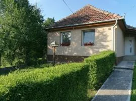 Tölgyes - völgy Vendégház