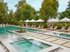 Grecotel Ilia Palms & Aqua Park，位于卢特拉基利尼斯的酒店