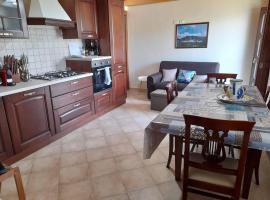 2 Bedroom, 1 Bath apartment near the sea，位于卡萨尔韦利诺的公寓