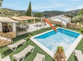Stunning Home In Villanueva De Algaidas