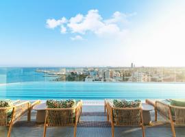 NYX Hotel Limassol by Leonardo Hotels，位于利马索尔的家庭/亲子酒店