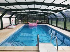 Chambre chez particulier avec petit déjeuner, piscine, pool house
