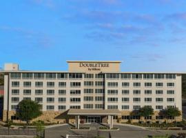 DoubleTree by Hilton San Antonio Northwest - La Cantera，位于圣安东尼奥的酒店