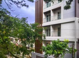 The Silver Chimes Suites，位于班加罗尔的酒店