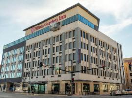 Hilton Garden Inn Wichita Downtown, Ks，位于威奇托信任银行运动场附近的酒店