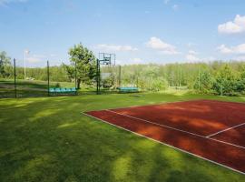 Forest springs. Family vacation tennis beach sauna，位于Gratiškės的酒店