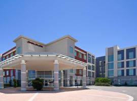 Hampton Inn & Suites Gilroy, Ca，位于吉尔罗伊的带泳池的酒店