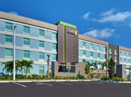Home2 Suites by Hilton Fort Myers Colonial Blvd，位于迈尔斯堡西南佛罗里达国际机场 - RSW附近的酒店