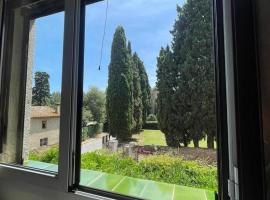 apartament la cova，位于佩雷拉达的酒店
