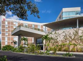 Hilton Garden Inn Cancun Airport，位于坎昆的酒店