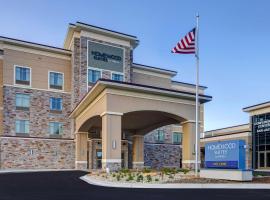 Homewood Suites By Hilton Oak Creek Milwaukee，位于橡树溪密尔沃基国际机场 - MKE附近的酒店