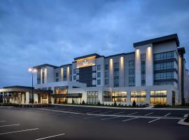 Embassy Suites By Hilton Bowling Green，位于博林格林The Kentucky Museum and Library附近的酒店