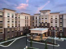 Homewood Suites By Hilton Louisville Airport，位于路易斯威尔约翰神父红衣主教体育场附近的酒店