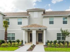 Disney Paradise Private Pool & Golf at ChampionsGate，位于达文波特的酒店