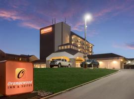 Orangewood Inn & Suites Kansas City Airport，位于堪萨斯城的低价酒店