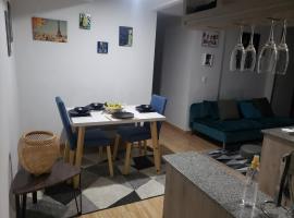 shared -compartido- apartment in a quiet, secure and lovely apartment，位于萨瓦内塔的酒店