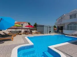 Nice Home In Brodarica With Heated Swimming Pool